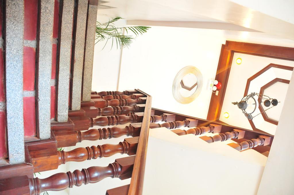 Grand Octagon Resort Laoag Extérieur photo