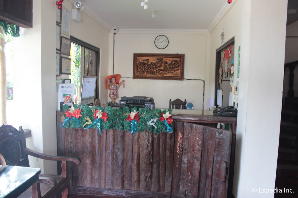 Grand Octagon Resort Laoag Extérieur photo
