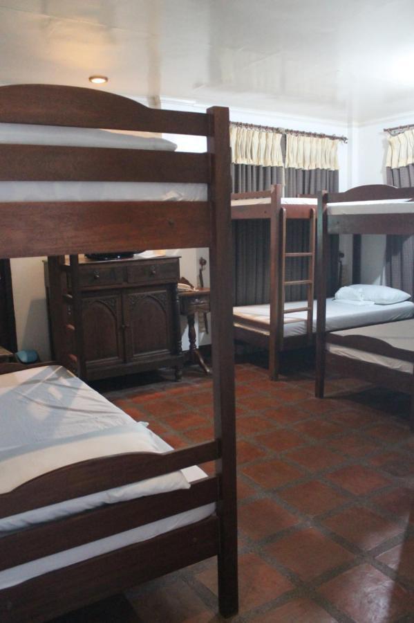 Grand Octagon Resort Laoag Extérieur photo